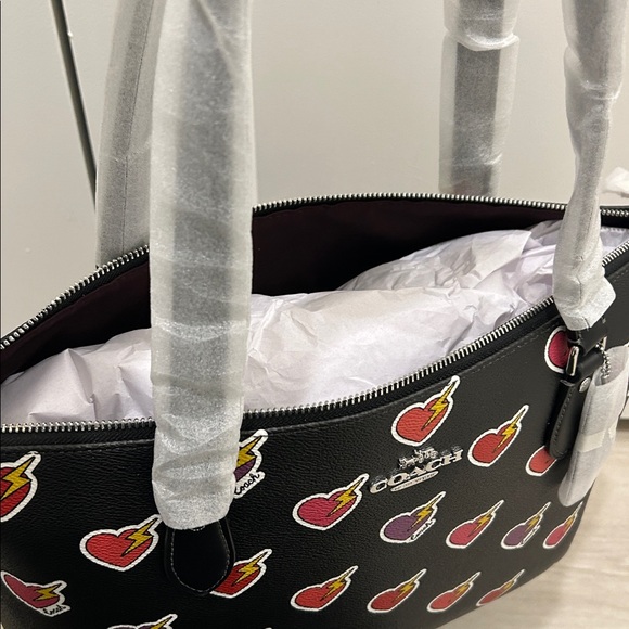 Coach (NWT) Gallery Tote Bag with Heart Bolt Print - Picture 14 of 15